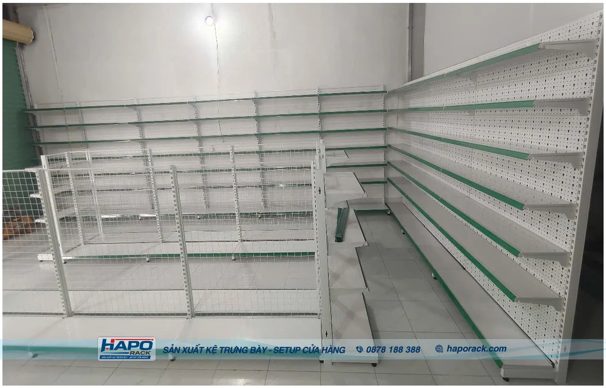 Giải Pháp Kệ Trưng Bày Hiện Đại Cho Cửa Hàng Bán Lẻ