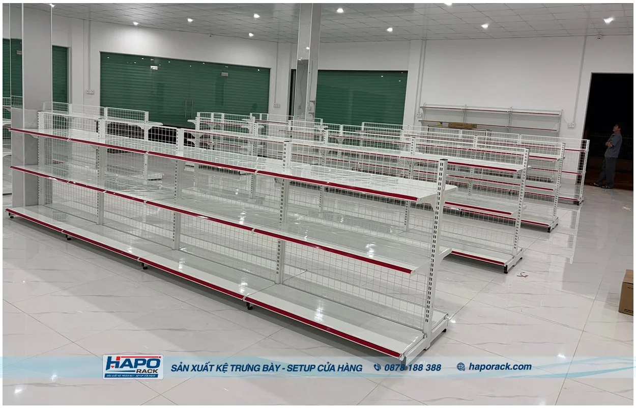 Kệ Siêu Thị Giá Rẻ – Giải Pháp Trưng Bày Tiết Kiệm Cho Cửa Hàng
