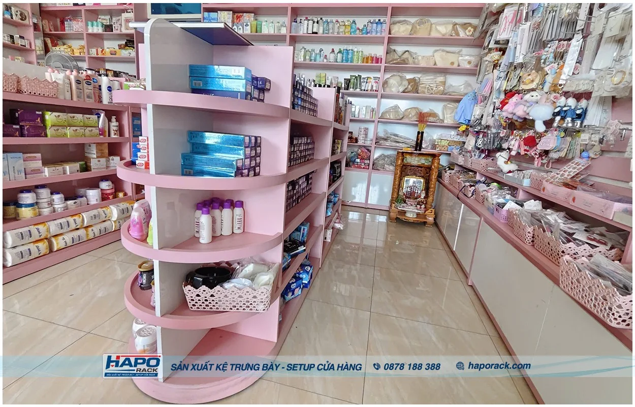 Kệ Trưng Bày Hàng Hóa – Yếu Tố Quan Trọng Trong Thiết Kế Cửa Hàng