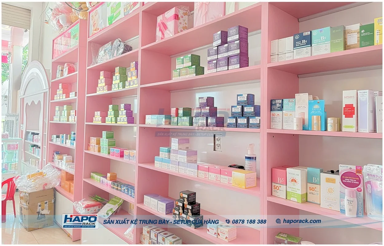 Kệ Trưng Bày Sản Phẩm – Yếu Tố Quan Trọng Giúp Tăng Doanh Số Bán Lẻ