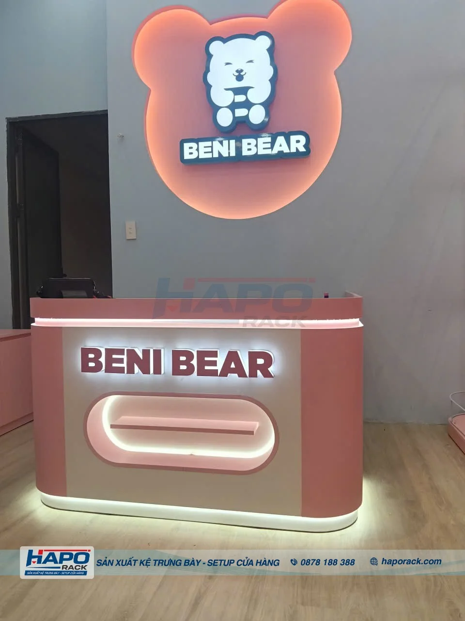 Dự Án Thi Công Kệ Trưng Bày Cửa Hàng Gấu Bông BENI BEAR Đẹp Ấn Tượng Tại TP.HCM