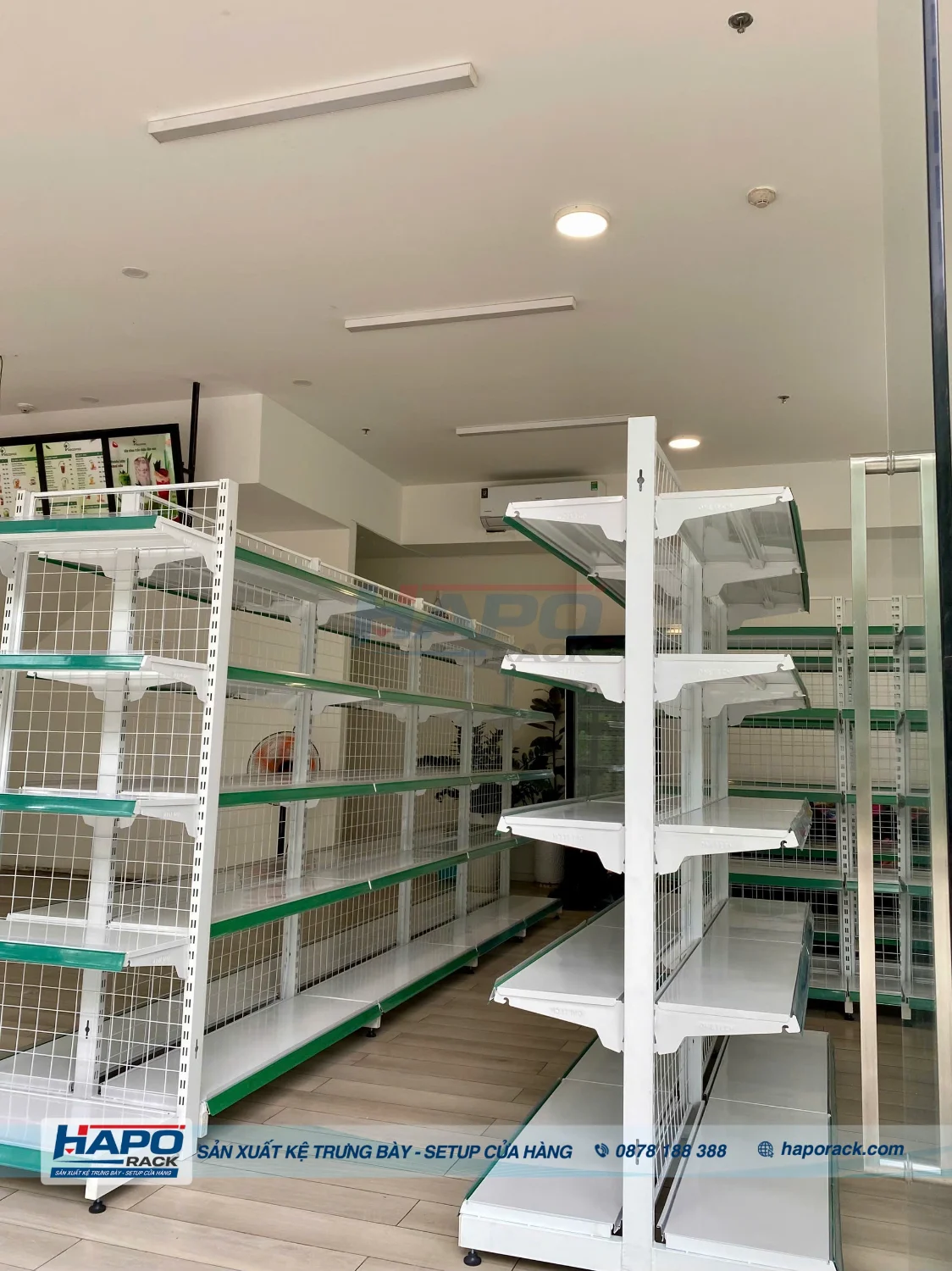 Thi Công Hệ Thống Kệ Siêu Thị Mini Tại Vinhomes Grand Park Chuyên Nghiệp