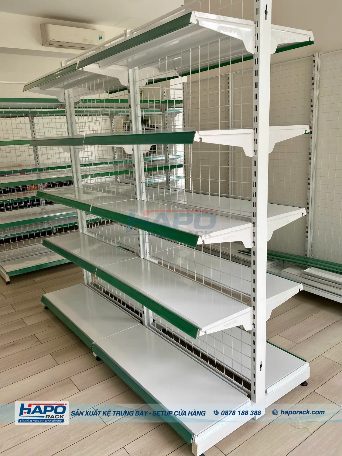 Thi Công Kệ Trưng Bày Siêu Thị Mini Tối Ưu Không Gian Tại Vinhomes Grand Park