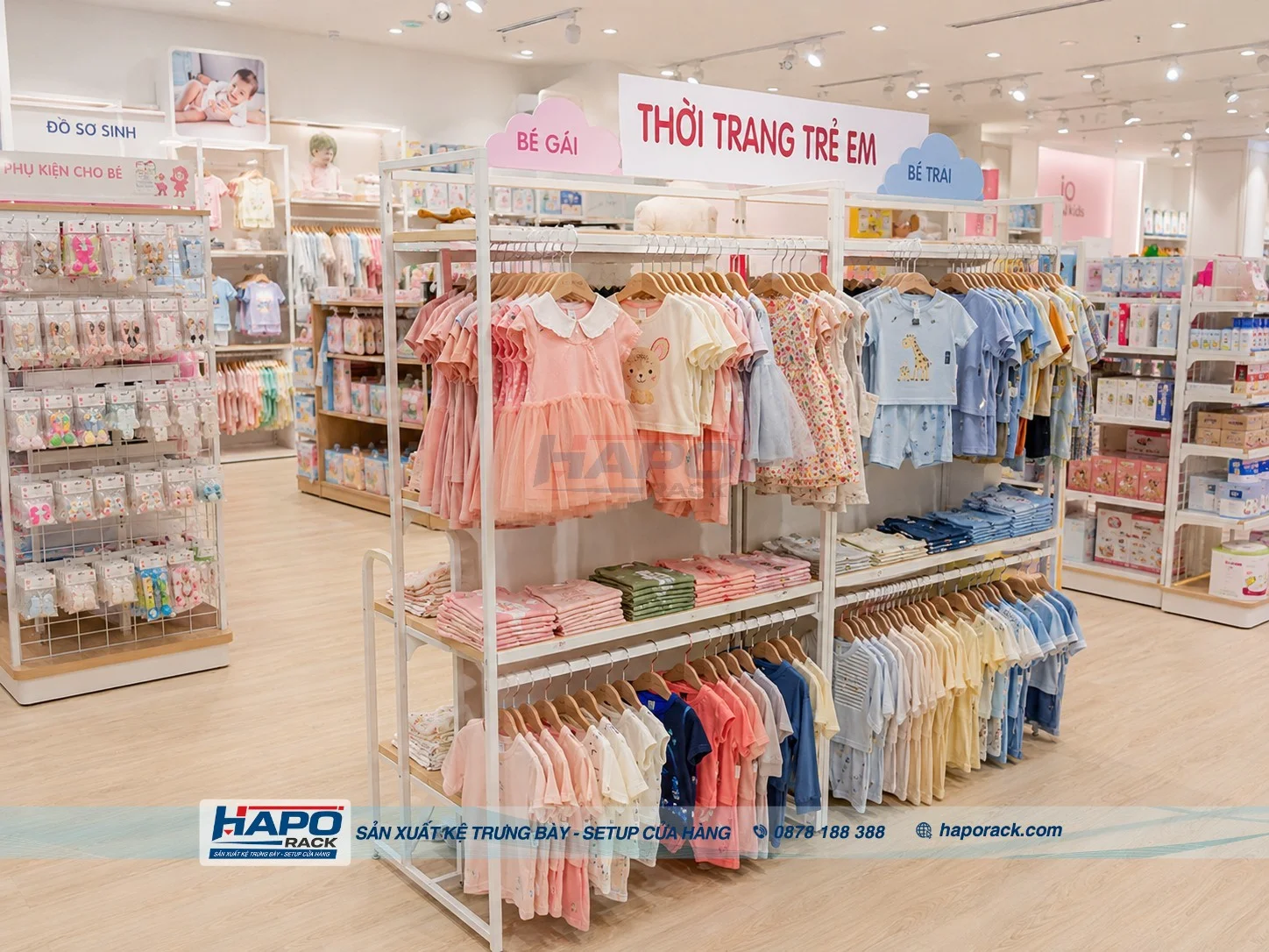 Mẫu Kệ Trưng Bày Quần Áo Trẻ Em Dễ Bán, Gọn Đẹp