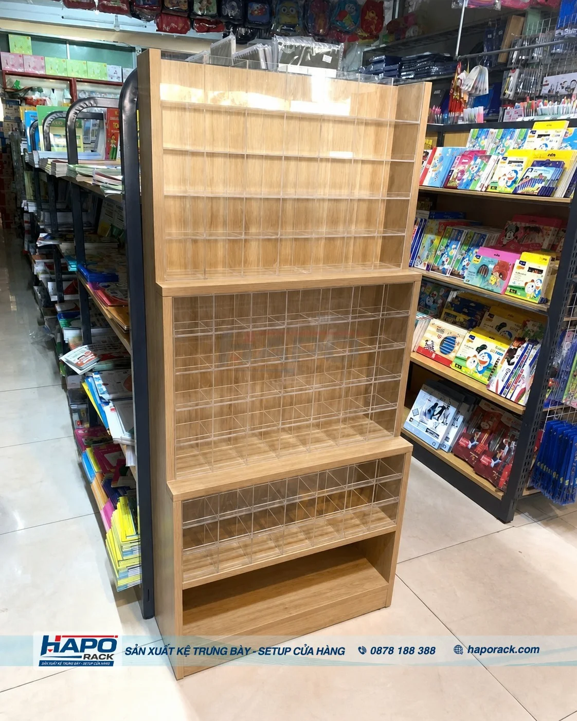 Kệ Bút Nhiều Tầng Đẹp – Giải Pháp Trưng Bày Cho Nhà Sách, Cửa Hàng VPP