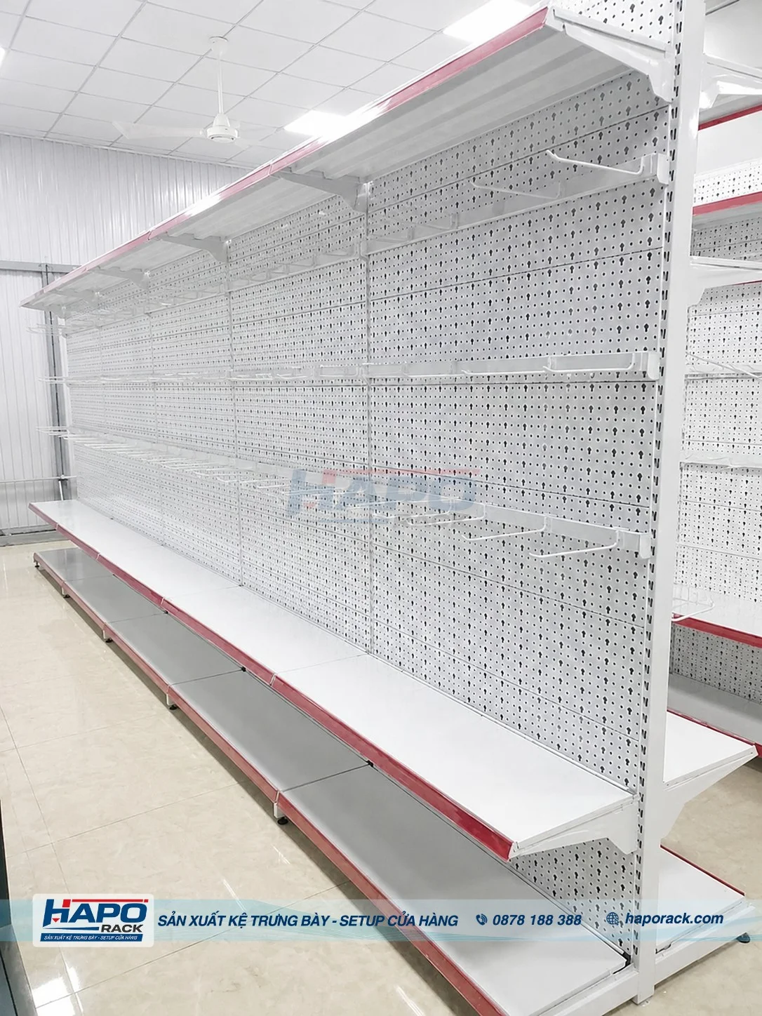 Kệ Móc Treo Theo Yêu Cầu – Mẫu Đẹp, Phù Hợp Từng Mặt Bằng