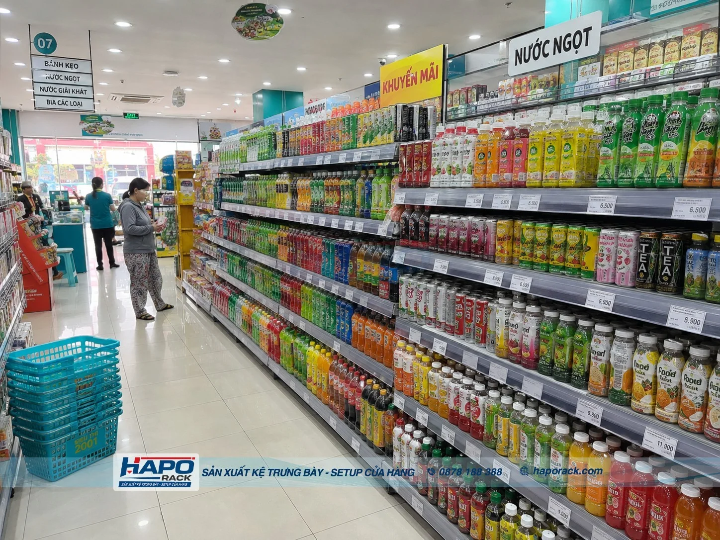 Kệ Sắt Trưng Bày Nước Ngọt Cho Siêu Thị – Bền Chắc, Chứa Nhiều Hàng