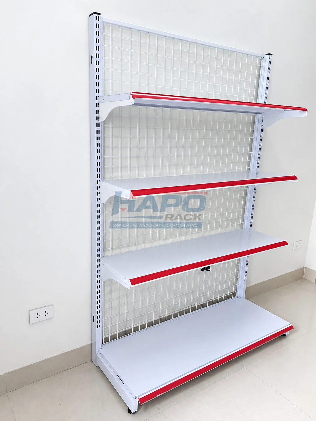 Kệ Đơn Lưng Lưới Có Phù Hợp Với Cửa Hàng Nhỏ Không?