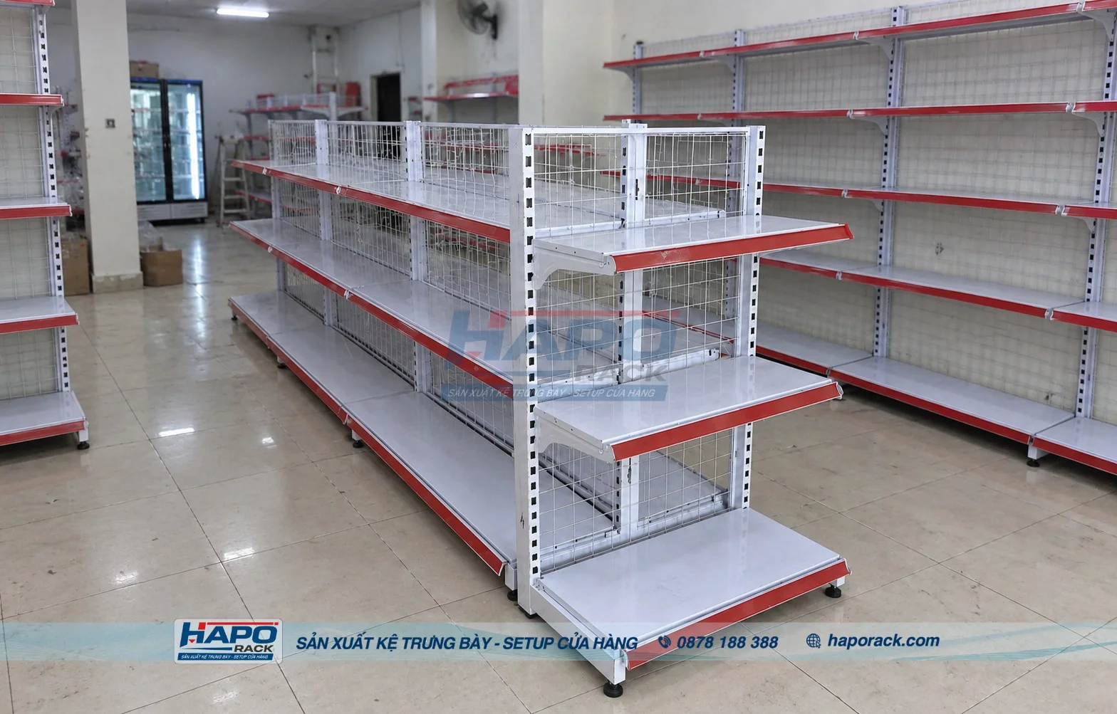 Kệ Lưng Lưới 3 Tầng – Giải Pháp Trưng Bày Gọn Đẹp