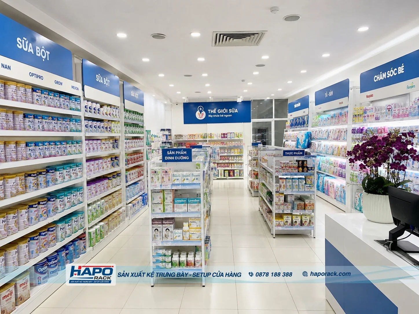 Sản Xuất Kệ Cửa Hàng Mẹ Và Bé P. Long Mỹ – Chắc Chắn, Bố Trí Khoa Học