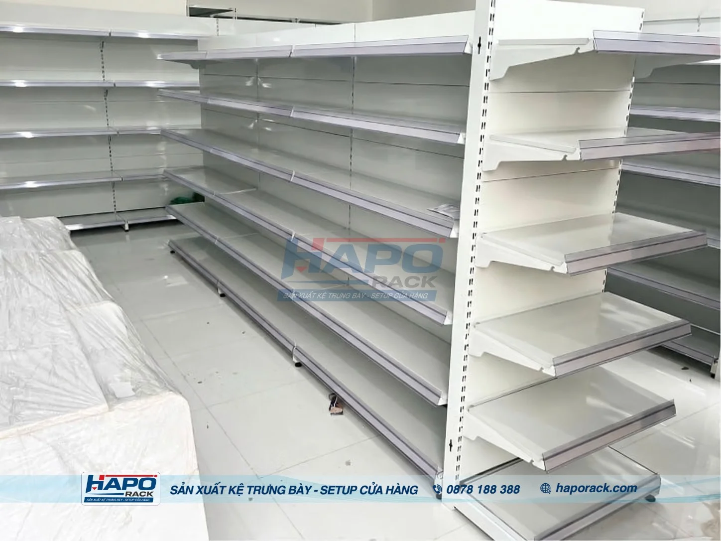 2. Kệ Siêu Thị Lưng Tôn Liền 6 Tầng – Giải Pháp Tiết Kiệm Diện Tích