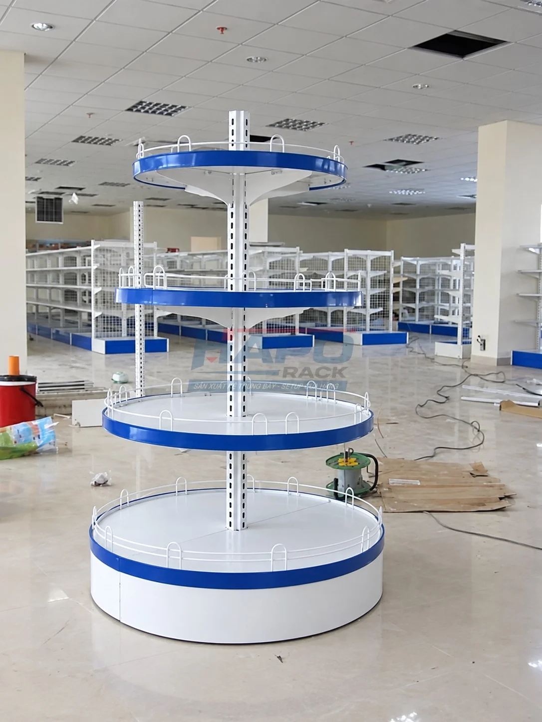 4. Kệ Tròn Treo Nhiều Tầng Cho Shop Phụ Kiện Và Quà Tặng