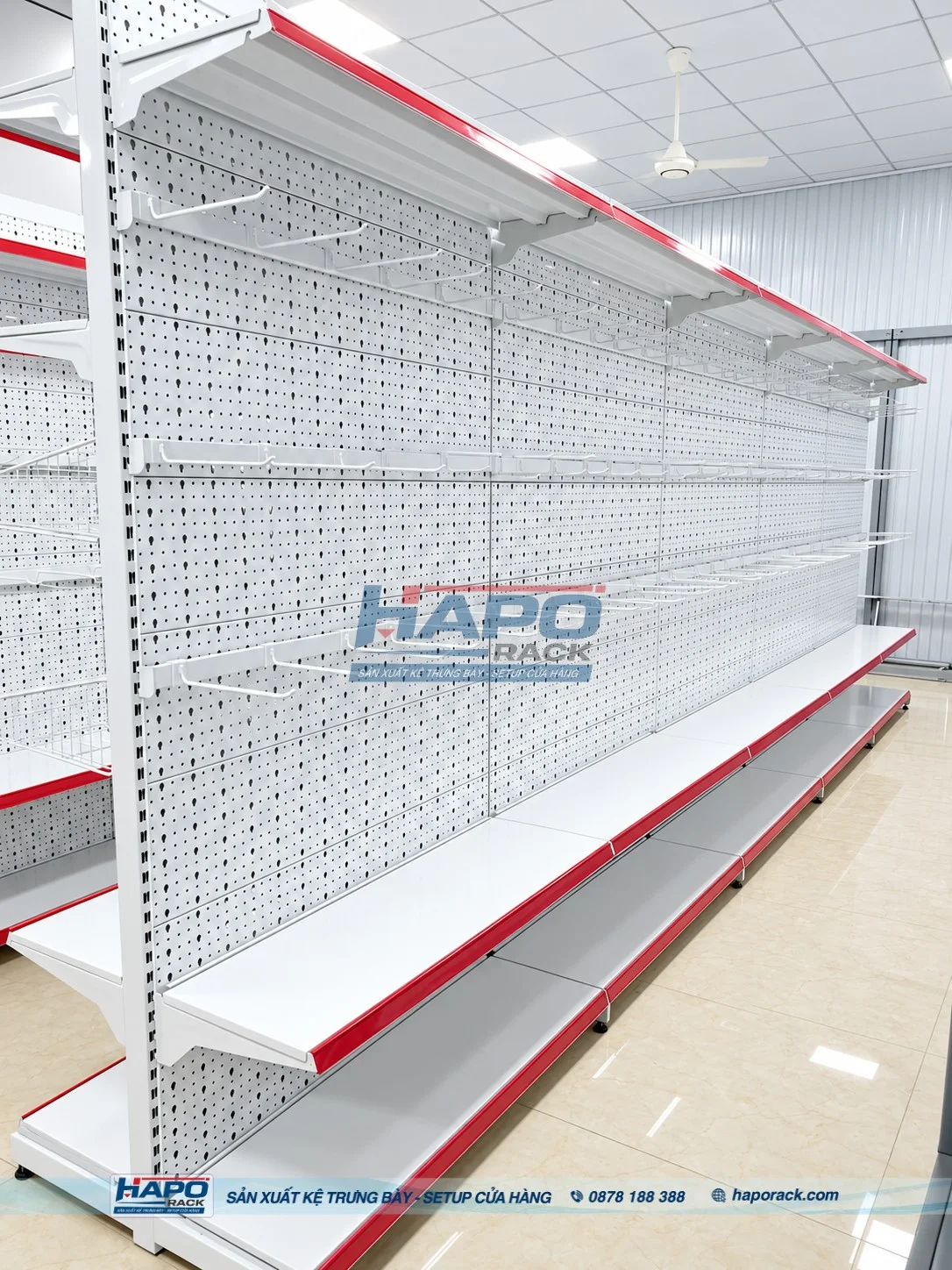 Cách lựa chọn kệ móc treo và kệ mâm tầng theo sản phẩm