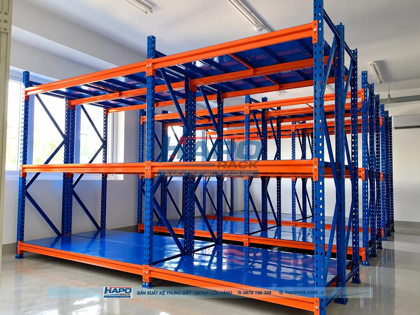 Hệ thống kệ trung tải công nghiệp giúp sắp xếp hàng hóa khoa học