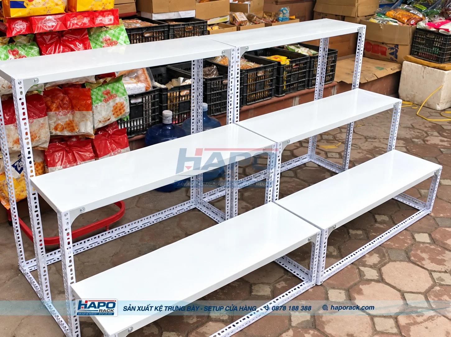 Kệ Bậc Thang 3 Tầng Cho Cửa Hàng Và Siêu Thị