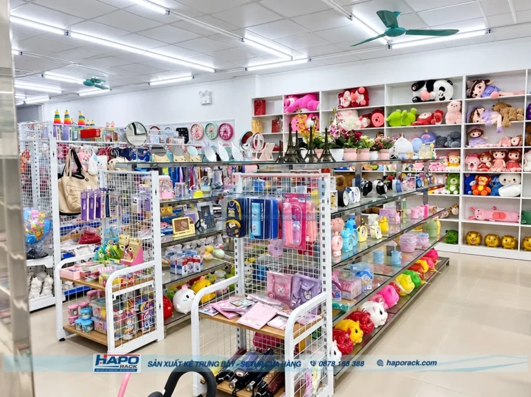 KỆ GỖ TRƯNG BÀY ĐỒ LƯU NIỆM