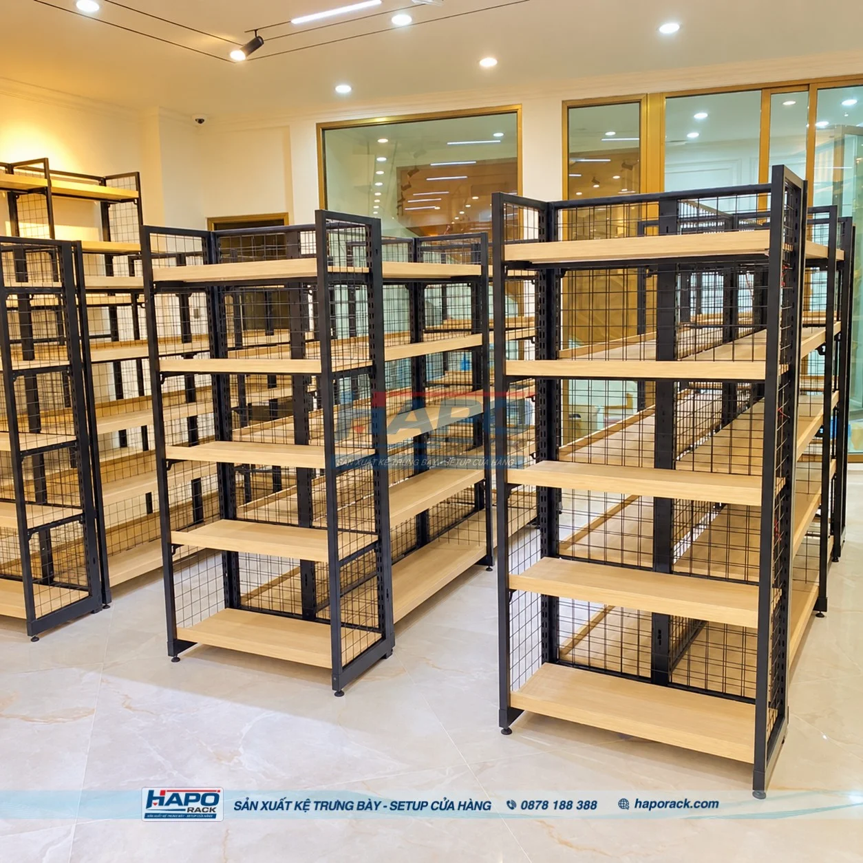 Kệ gỗ trưng bày hàng hóa đẹp cho cửa hàng bán lẻ