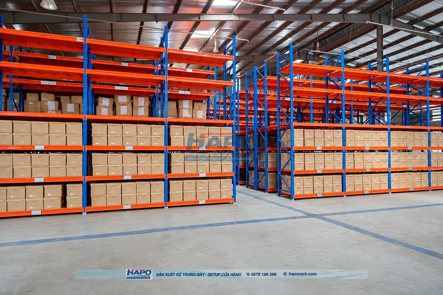 Kệ kho hàng công nghiệp thiết kế hiện đại, phù hợp nhiều loại hàng hóa.