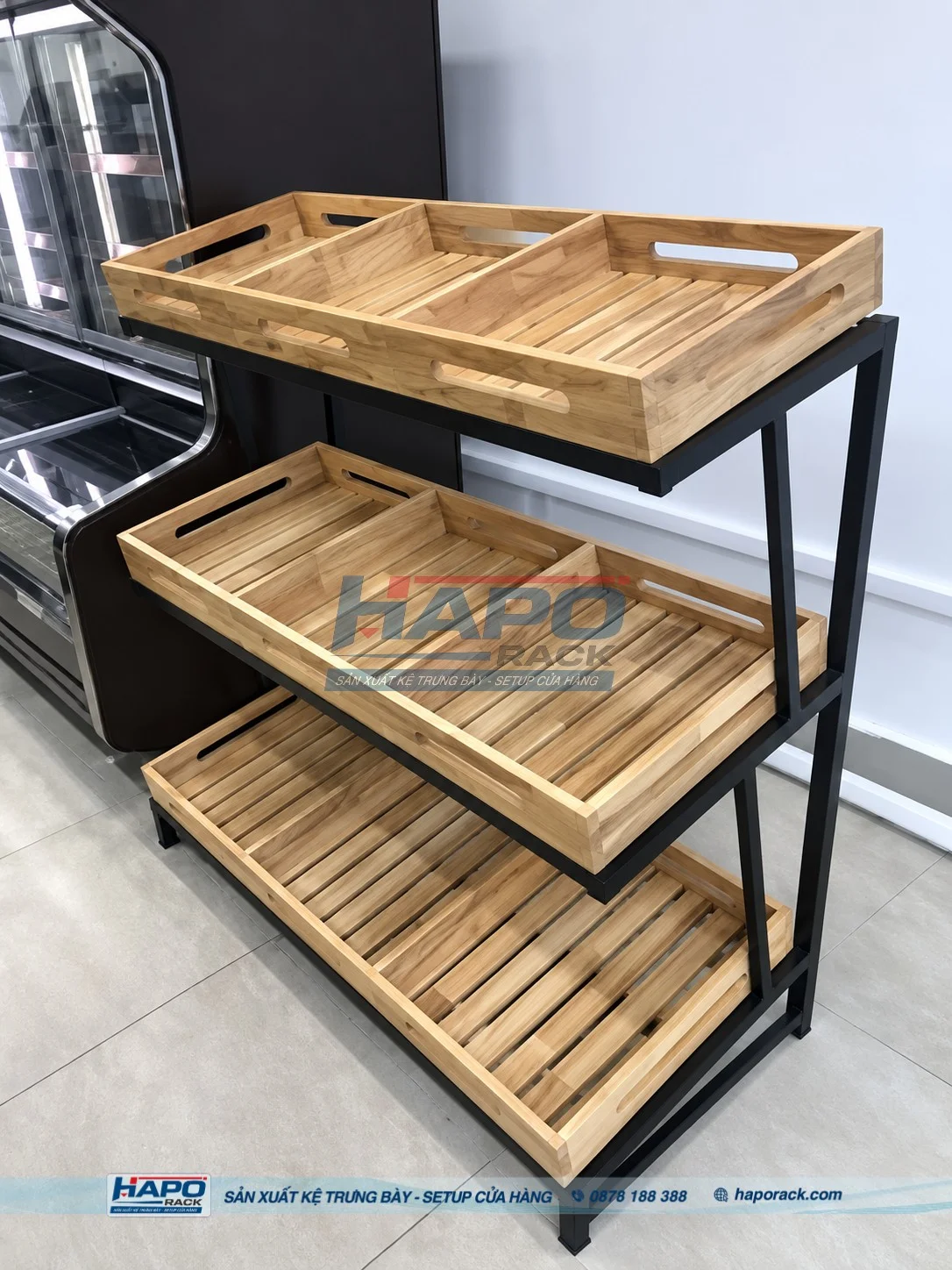 Kệ rau củ quả khung sắt kết hợp khay gỗ thiết kế hiện đại