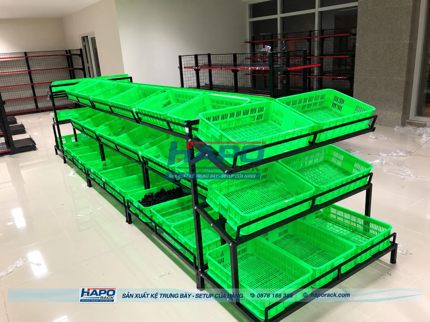 Kệ rau củ siêu thị khung sắt chắc chắn kết hợp khay trưng bày tiện lợi