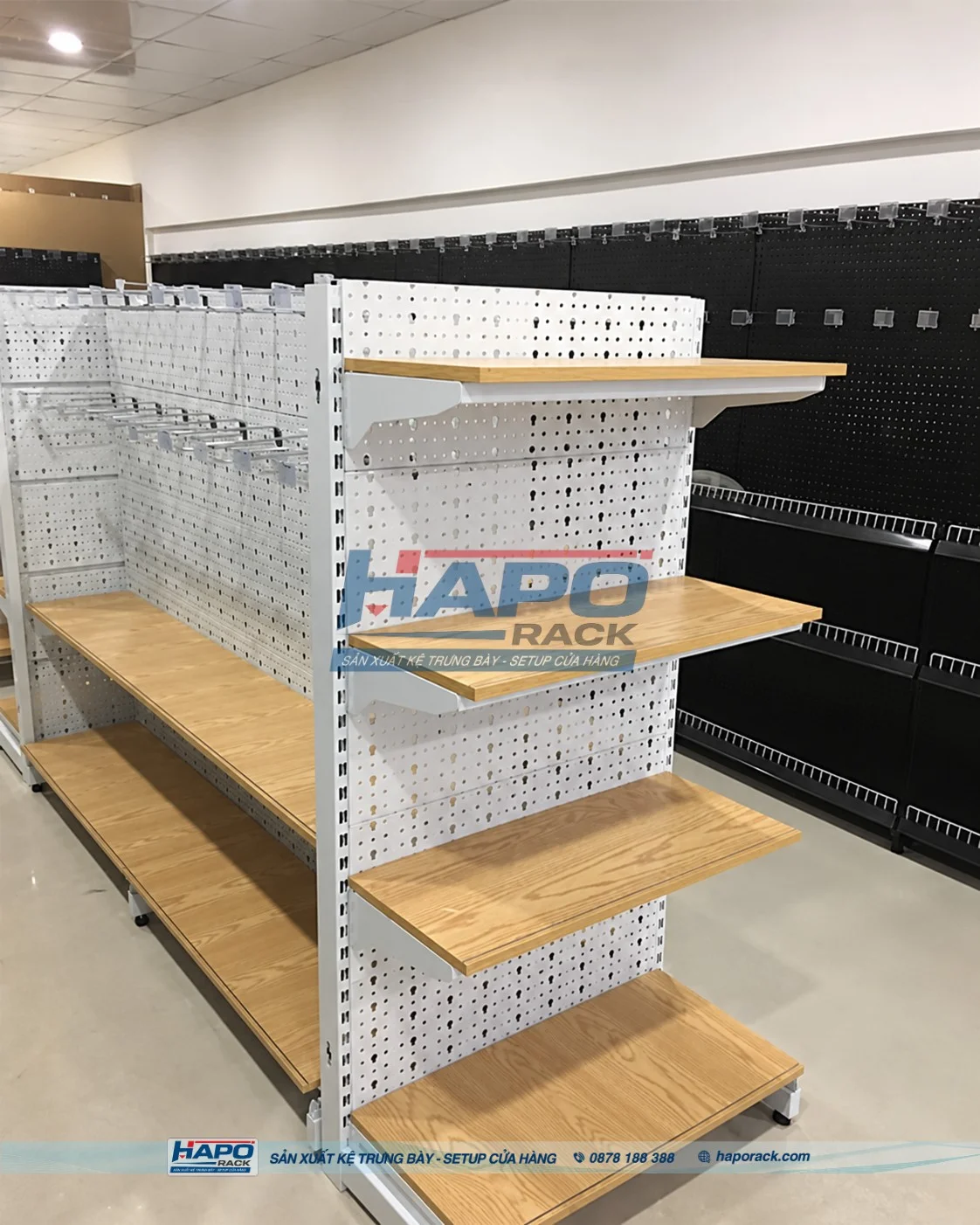Kệ trưng bày hàng hóa giá rẻ nhiều tầng giúp tiết kiệm diện tích