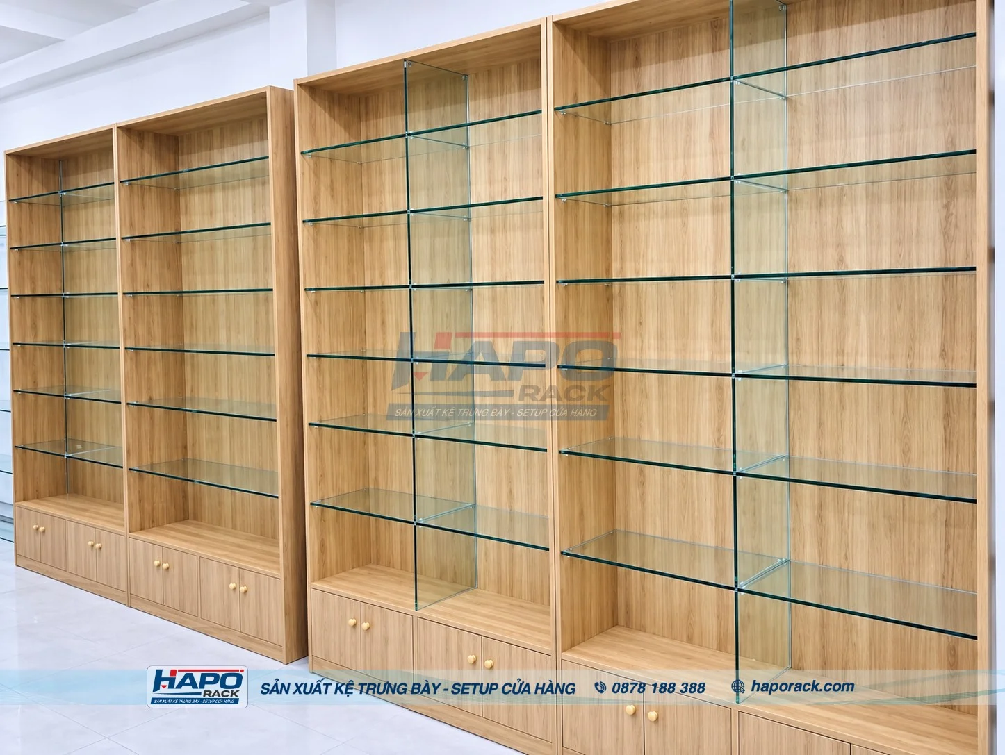Kệ Trưng Bày Mỹ Phẩm Cho Cửa Hàng – Gọn Gàng, Dễ Sắp Xếp