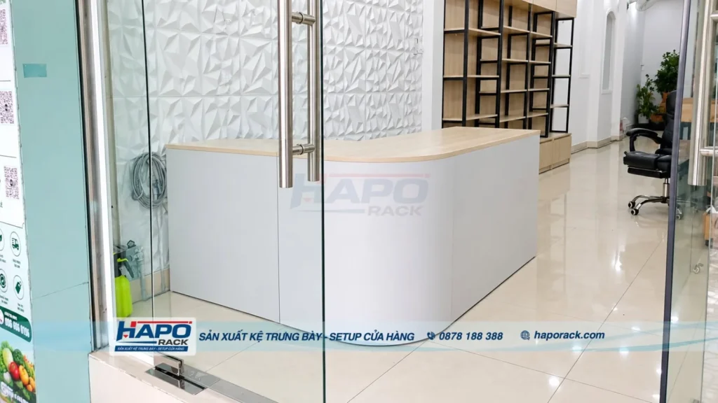 SETUP KỆ TRƯNG BÀY, QUẦY THU NGÂN CHO CỬA HÀNG ĐẶC SẢN TẠI GÒ VẤP TP. HCM