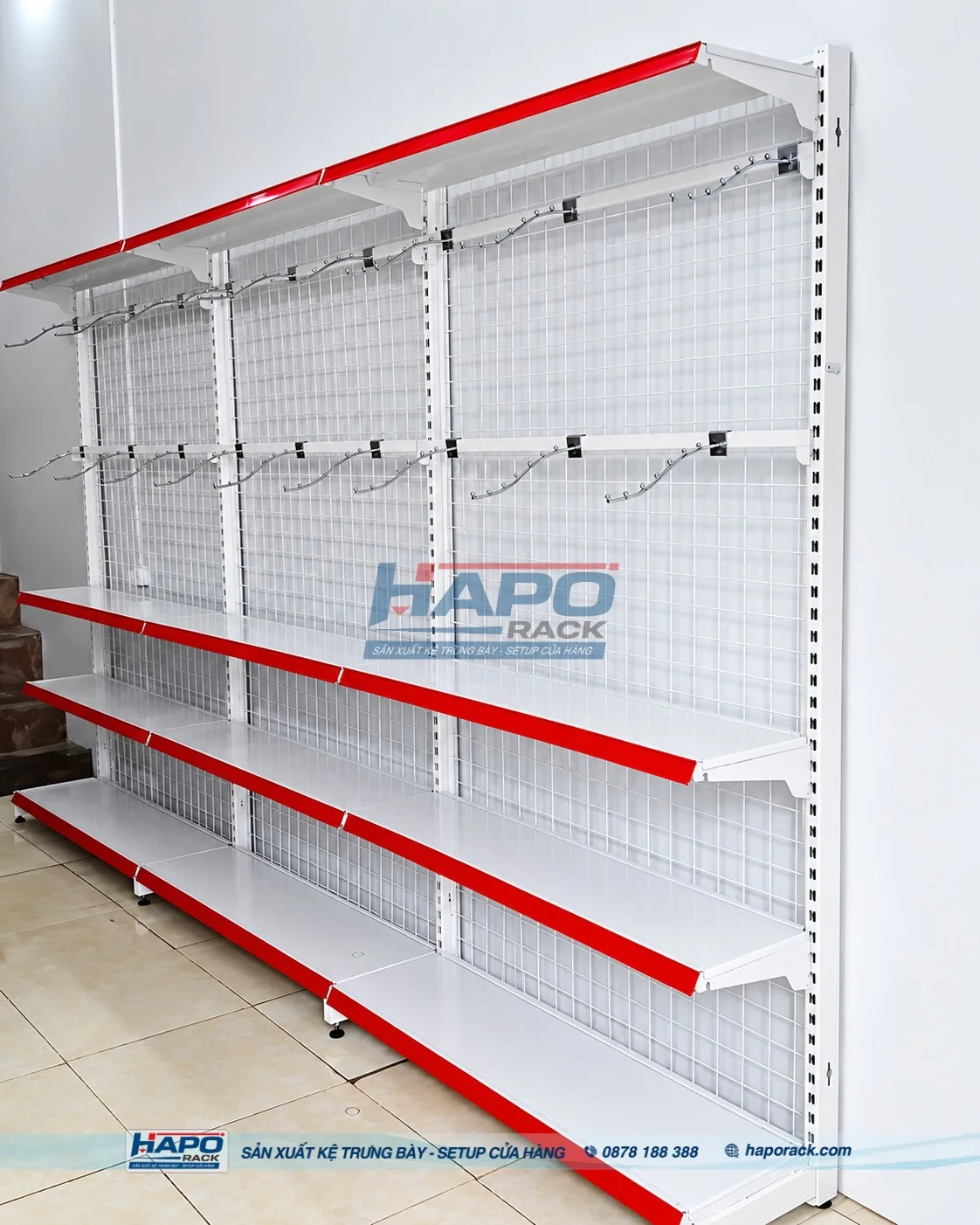 Mẫu kệ móc treo phụ kiện hiện đại dành cho cửa hàng bán lẻ