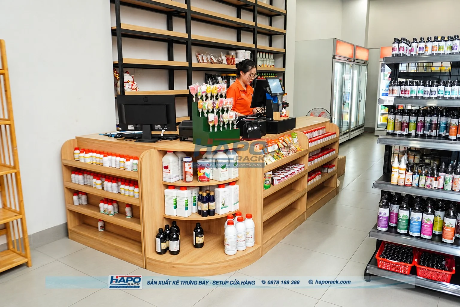 Quầy thu ngân siêu thị kết hợp bàn đóng gói hàng hóa