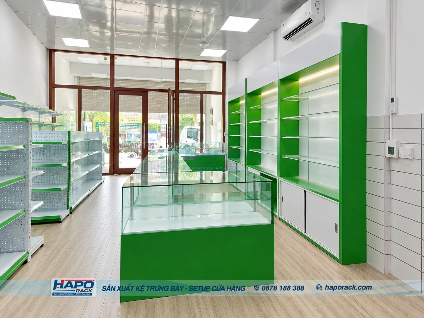 quầy tư vấn và bán thuốc chuyên nghiệp