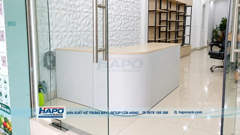 SETUP KỆ TRƯNG BÀY, BÀN THU NGÂN CHO CỬA HÀNG ĐẶT SẢN VÀ TRÁI CÂY TẠI TP. HCM