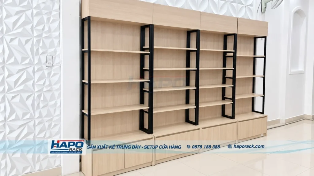 SETUP KỆ TRƯNG BÀY, BÀN THU NGÂN CHO CỬA HÀNG ĐẶT SẢN VÀ TRÁI CÂY TẠI TP. HCM