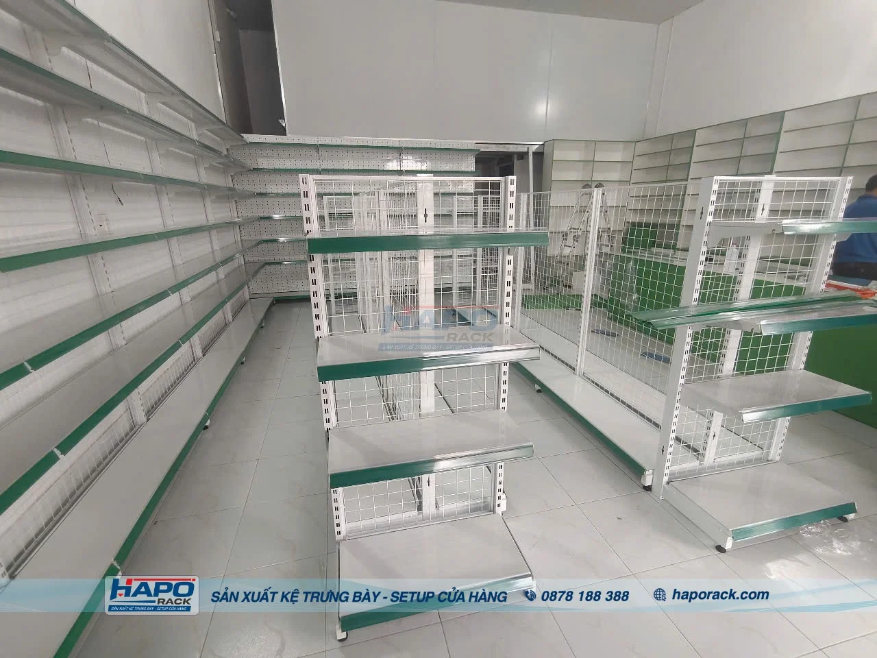 thiết kế tủ kính trưng bày nhà thuốc